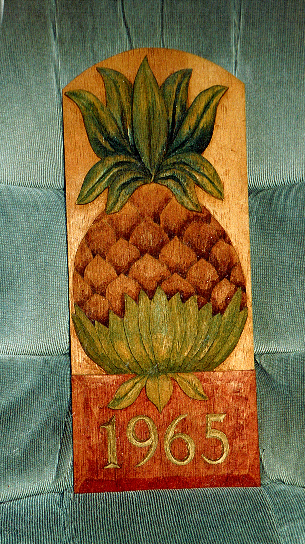 Pineapple Wall Plaque — Carved Date Marker