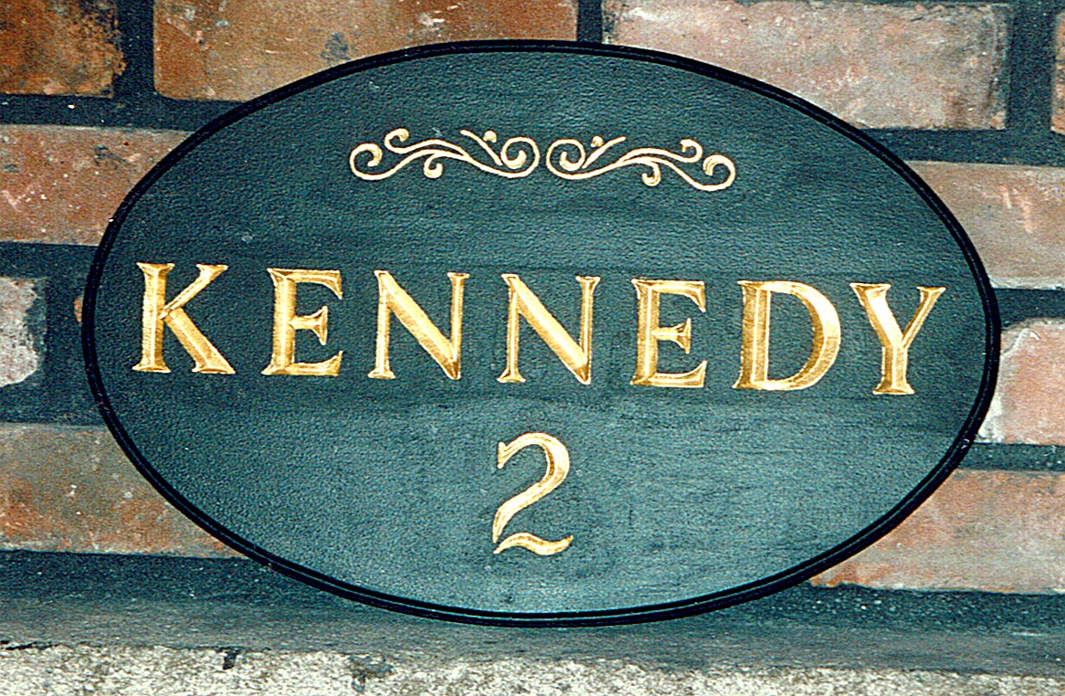 Oval Address Plaque — Gold Leaf on Green